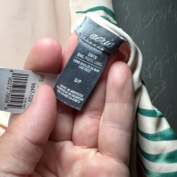 NWT Aerie open back palm tree one piece swim suit womens small beachy tropical - Picture 5 of 5